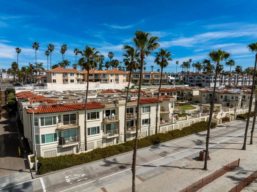 https://cdn.realtyfeed.com/cdn/127/306659001/44c7b6d4c2d49d76571425da2cc2d542.webp