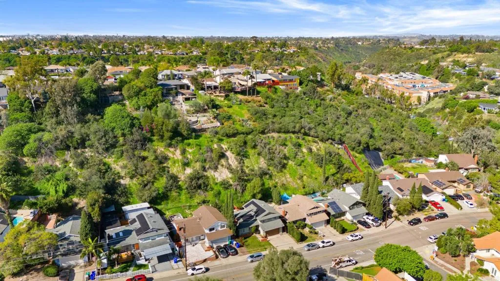 https://cdn.realtyfeed.com/cdn/127/306659011/8e87103d70c7bd75ed0bd63bbff3516e.webp