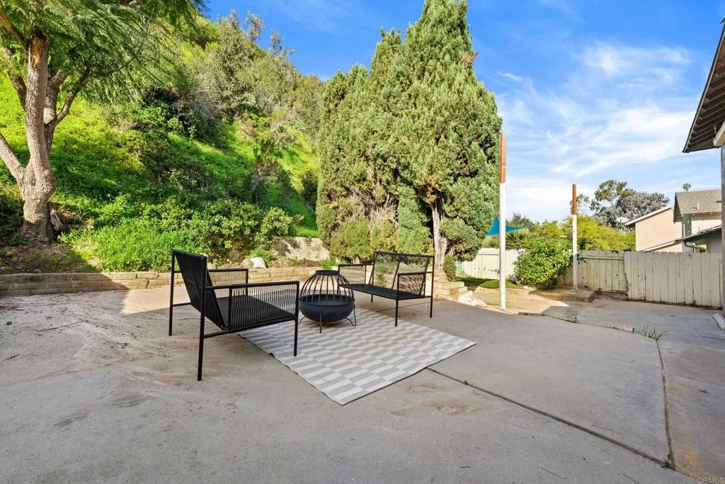 https://cdn.realtyfeed.com/cdn/127/306659011/afea16e213d8bb887353262755527f63.webp