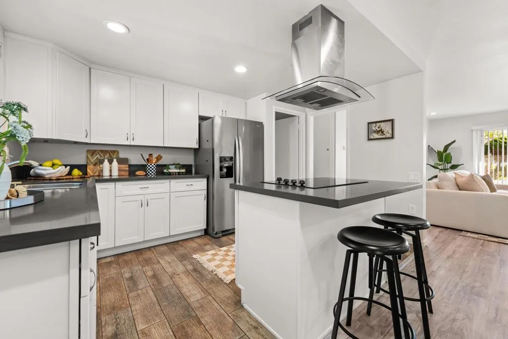 https://cdn.realtyfeed.com/cdn/127/306659011/eb0c30cba3345f202bbf64fb117ae58b.webp