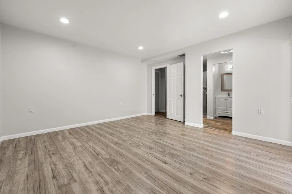 https://cdn.realtyfeed.com/cdn/127/306659011/ef564c1197ba544e4a55f96abafa7077.webp