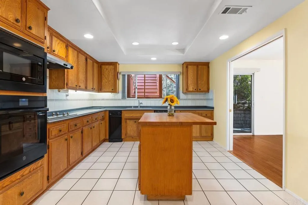 https://cdn.realtyfeed.com/cdn/127/306659203/042fe1c56c39c18128d590e29a1bd804.webp