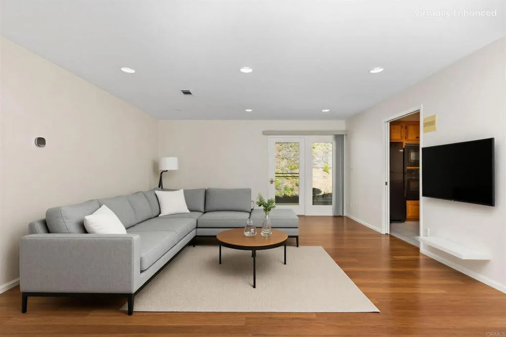 https://cdn.realtyfeed.com/cdn/127/306659203/0721dc56c307e2ea6f0fb2761b60d035.webp