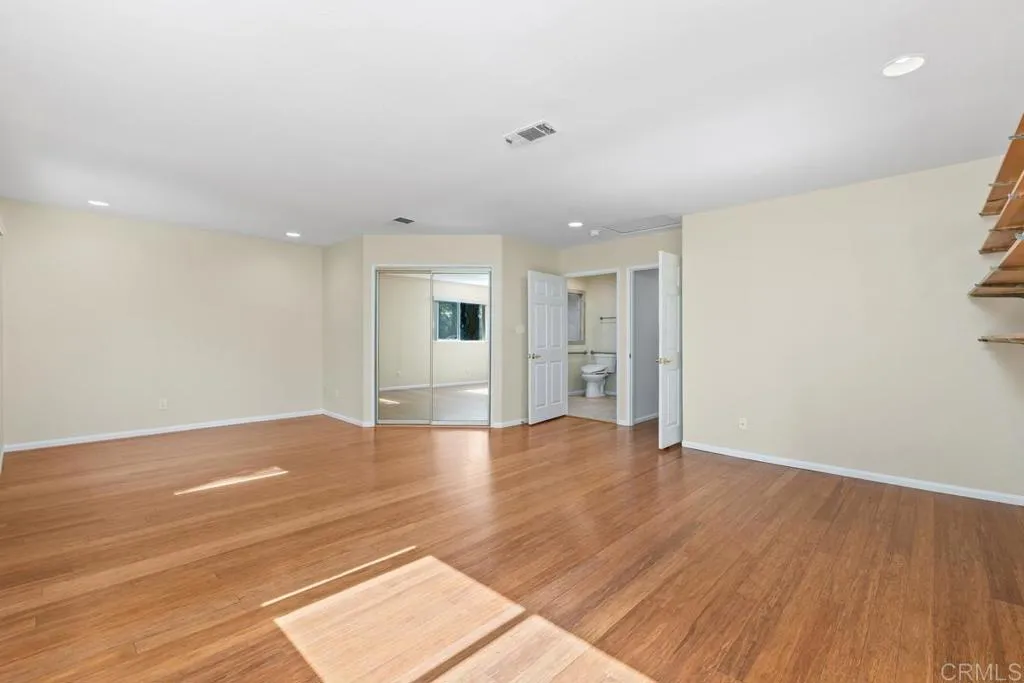 https://cdn.realtyfeed.com/cdn/127/306659203/144df25419e798423ded9685c862a6d3.webp