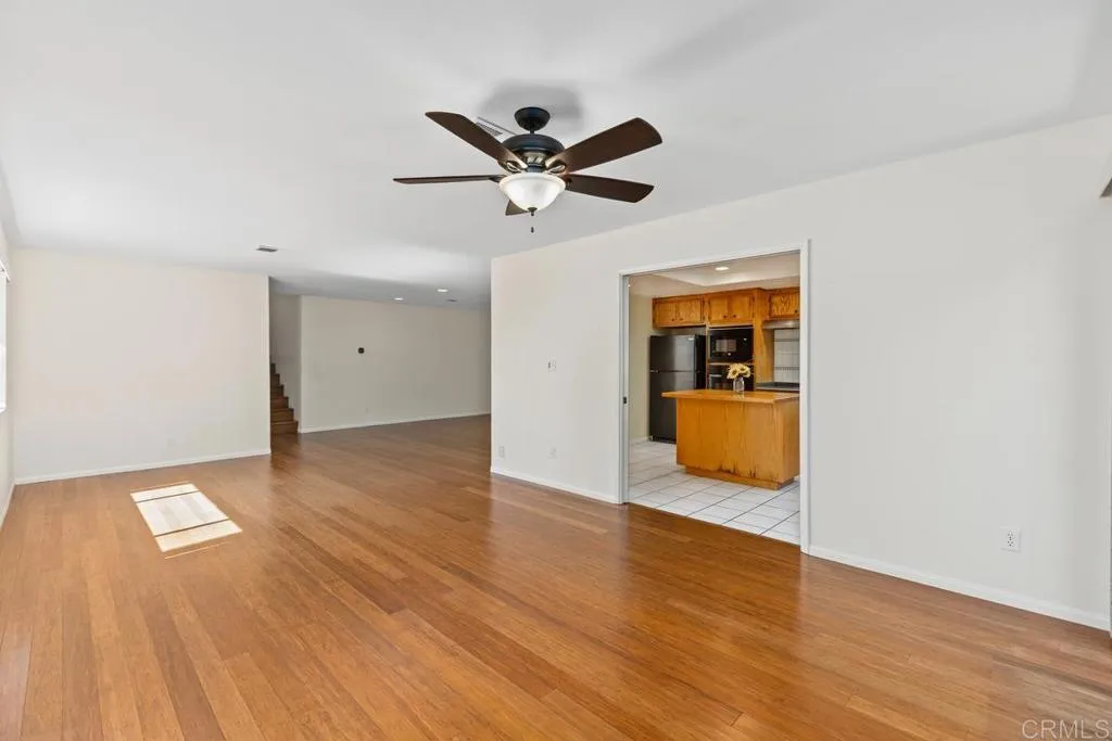 https://cdn.realtyfeed.com/cdn/127/306659203/20baf5c86bb394f2dd172fc1d45af1d4.webp