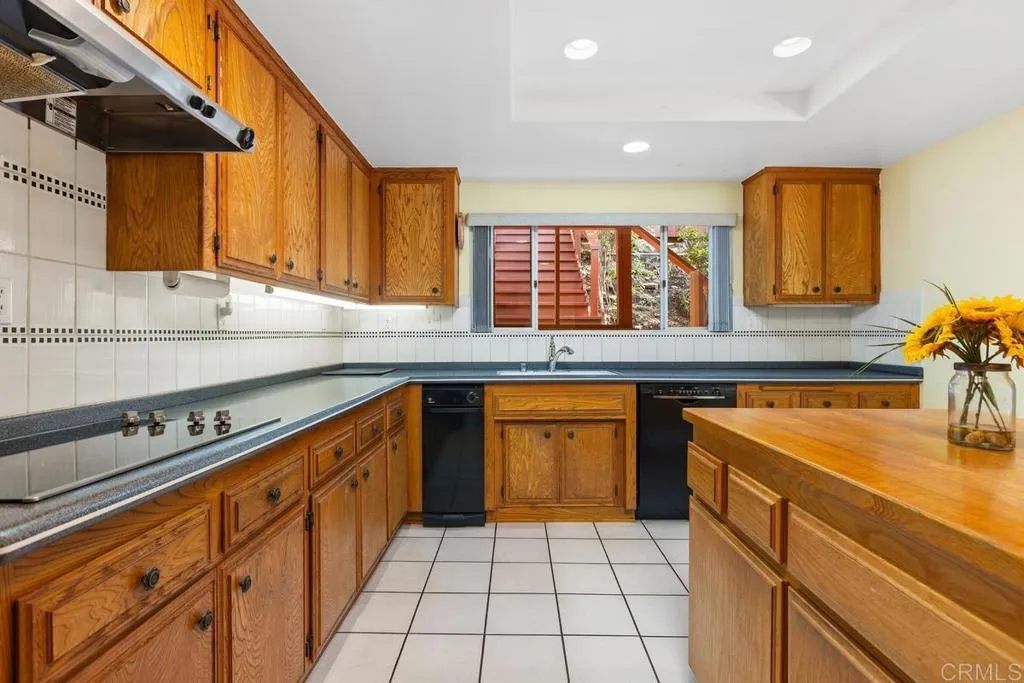 https://cdn.realtyfeed.com/cdn/127/306659203/298b9b69e884b8617d7bbe2496e50961.webp