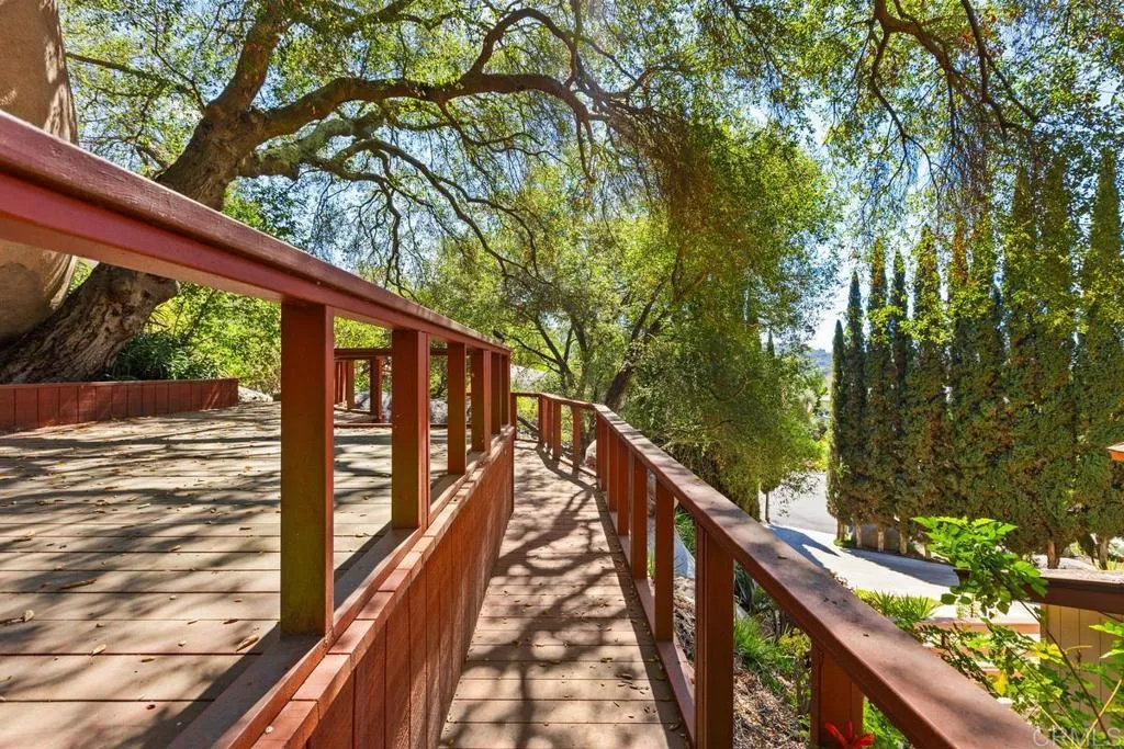 https://cdn.realtyfeed.com/cdn/127/306659203/3cc21709b6db62d617ac5b7cc0fb6992.webp