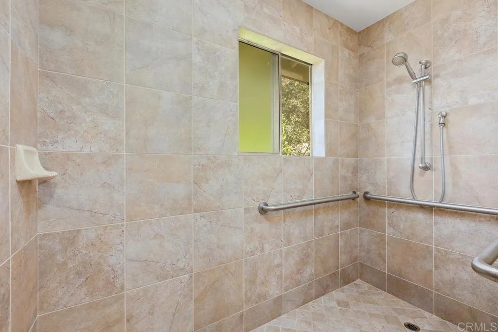 https://cdn.realtyfeed.com/cdn/127/306659203/5865560c5639c7fc43ebca5c05c925e1.webp