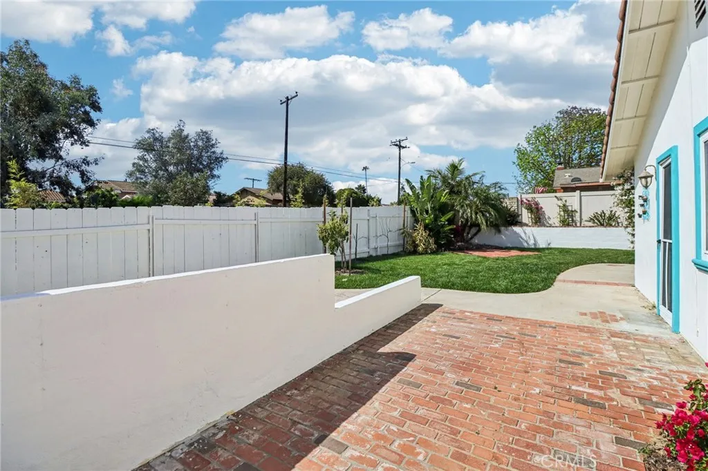 https://cdn.realtyfeed.com/cdn/127/306659212/9184117813809da146acfb9dc4dbe55c.webp