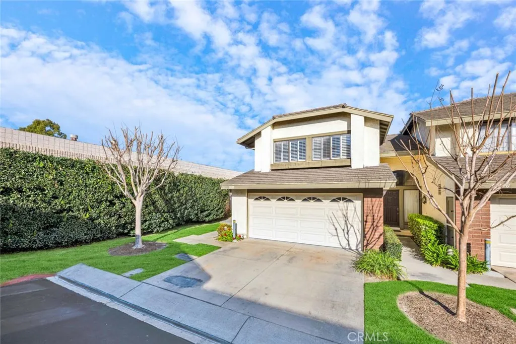 18124 Old Trail Lane, Fountain Valley, CA 92708 - Photo 3 of 50, Fountain Valley, CA