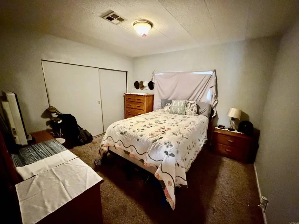 https://cdn.realtyfeed.com/cdn/127/306659258/4043b1c599ce442c78c52b49e3b7711a.webp