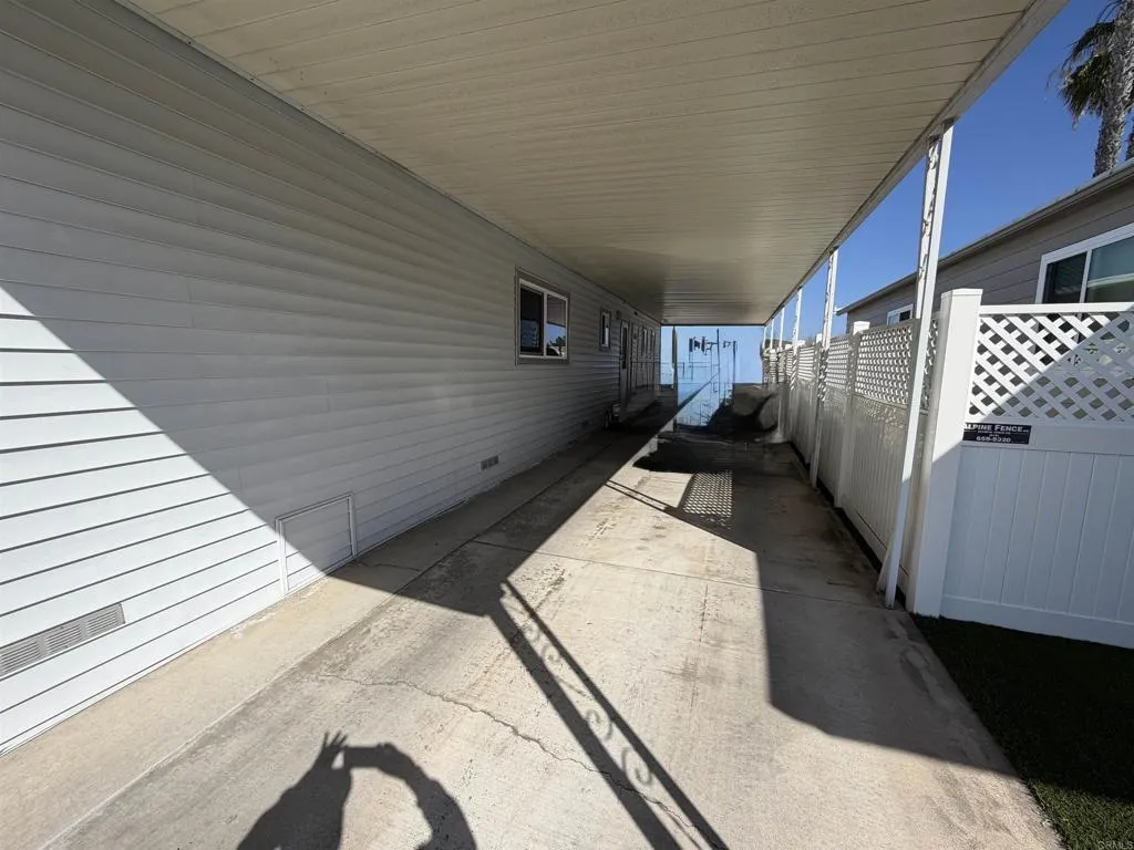 https://cdn.realtyfeed.com/cdn/127/306659258/f9a4c61800b9375205803f43684479f1.webp