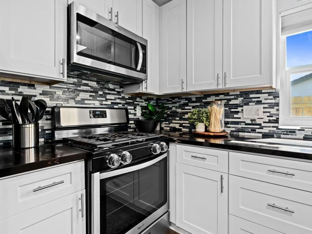 https://cdn.realtyfeed.com/cdn/127/306659292/c9fc99b962a6e872d5ec9cdb6508c779.webp