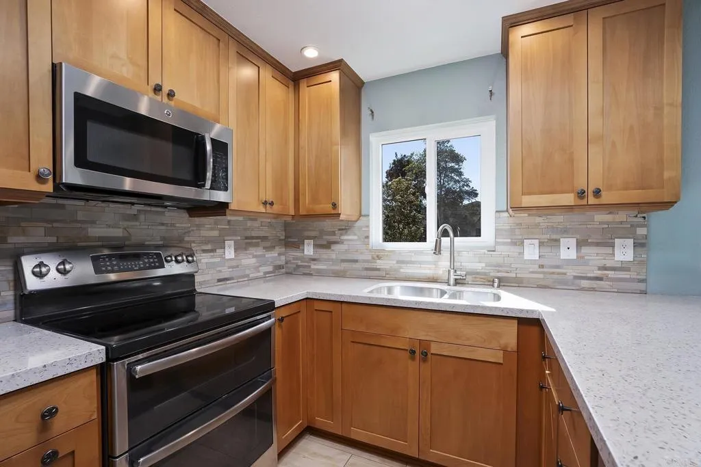 Photo #8: PTP2601674 Listing: Photo #8