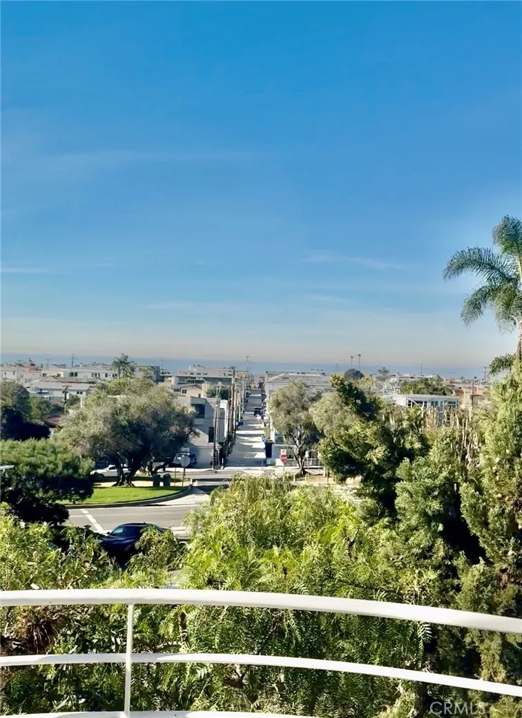 621 6th, Manhattan Beach, CA 90266 - Photo 3 of 44, Manhattan Beach, CA