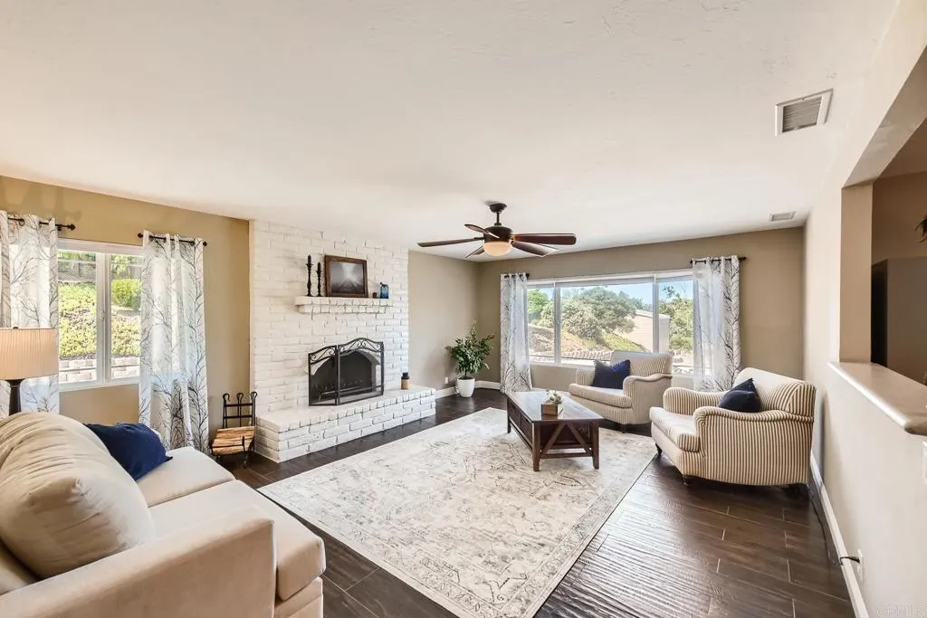 https://cdn.realtyfeed.com/cdn/127/306659434/199f4a4b3a0ed572d20486cc0f5526af.webp
