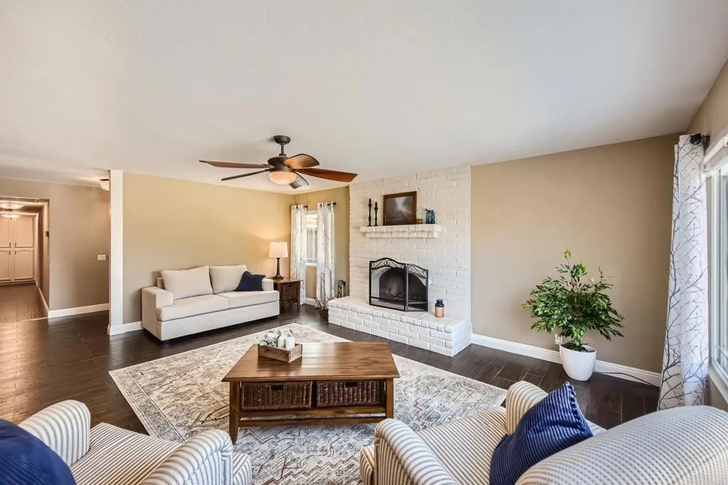 https://cdn.realtyfeed.com/cdn/127/306659434/3b3281e02557f650e1874fe687ace44e.webp