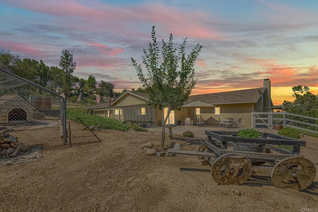 https://cdn.realtyfeed.com/cdn/127/306659434/48fefb6e7f372f86e211c62f62bd7398.webp
