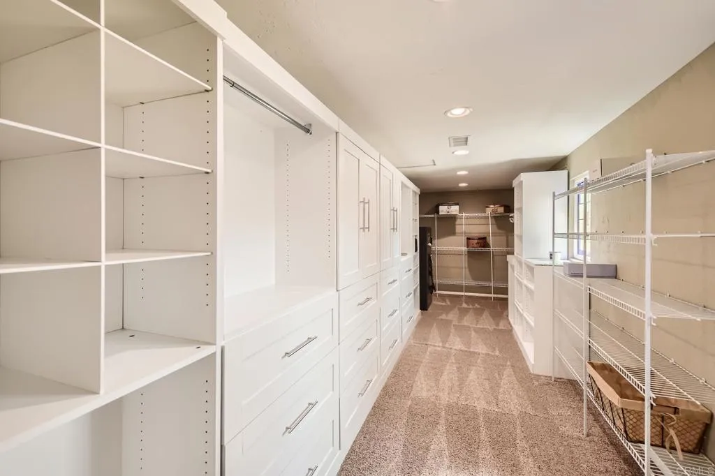 https://cdn.realtyfeed.com/cdn/127/306659434/775fa0adb417332ed905dc2fcf122f38.webp