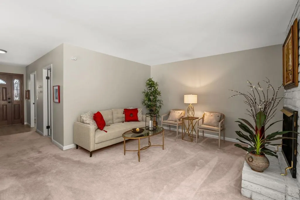 https://cdn.realtyfeed.com/cdn/127/306659459/79b7f977f3ae516c35637072b73ba4ef.webp
