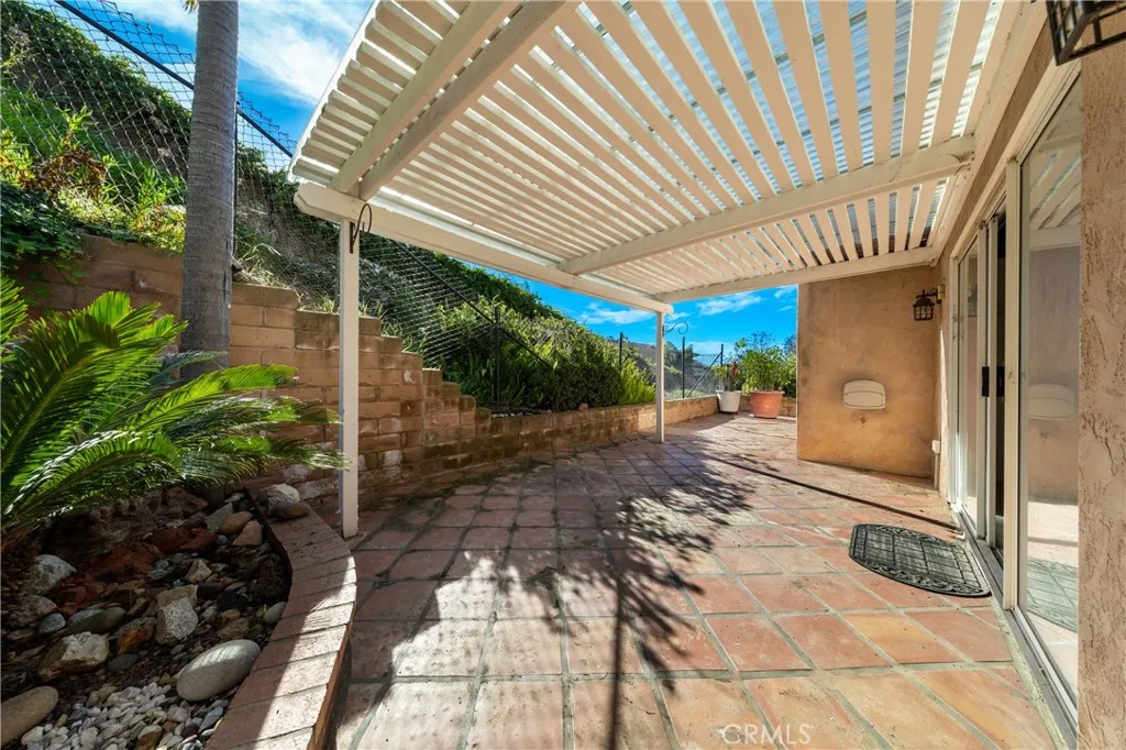https://cdn.realtyfeed.com/cdn/127/306659474/0e6950cb7da6c8f15e4364c8ddeaa1a0.webp