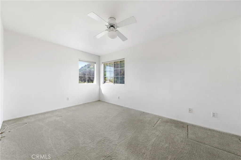 https://cdn.realtyfeed.com/cdn/127/306659474/3ceb6db060064cb8bfc99ead3e2291e7.webp