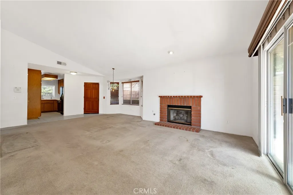 https://cdn.realtyfeed.com/cdn/127/306659474/40967661cd30fff65c30c0964371af42.webp