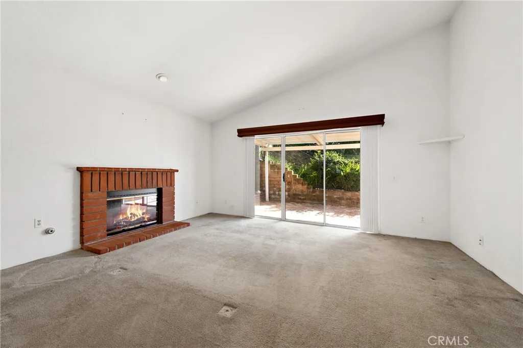 https://cdn.realtyfeed.com/cdn/127/306659474/5da24bfc1982cfbd34385de245a1898c.webp