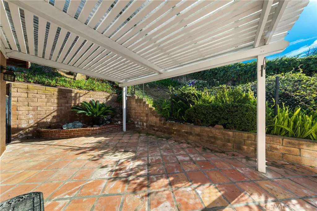 https://cdn.realtyfeed.com/cdn/127/306659474/63b0d17e74acc7129d9fd7f2ac68adcd.webp