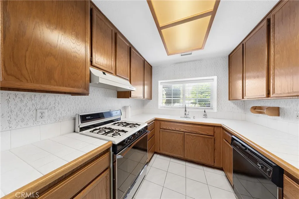 https://cdn.realtyfeed.com/cdn/127/306659474/82d1f5c0b31eda1b3c21842c4b603b1f.webp