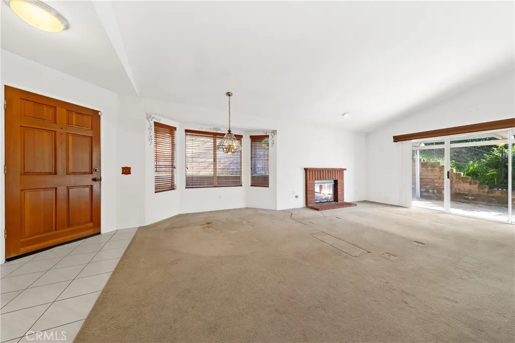 https://cdn.realtyfeed.com/cdn/127/306659474/99e930219b458026a88b0df7c09dcd86.webp