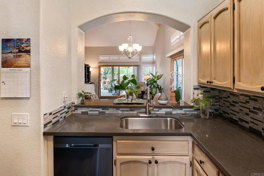https://cdn.realtyfeed.com/cdn/127/306659484/f717ab0f703e45e7580a13706365708f.webp