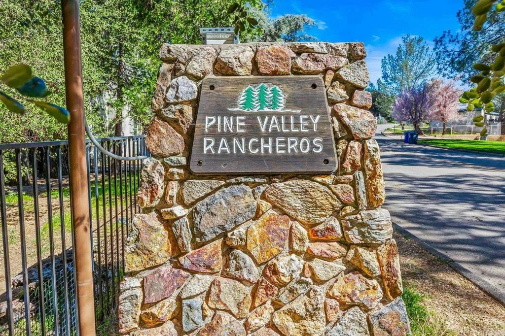 https://cdn.realtyfeed.com/cdn/127/306659499/7150e71e28862ba6b242d30e7f3630b6.webp