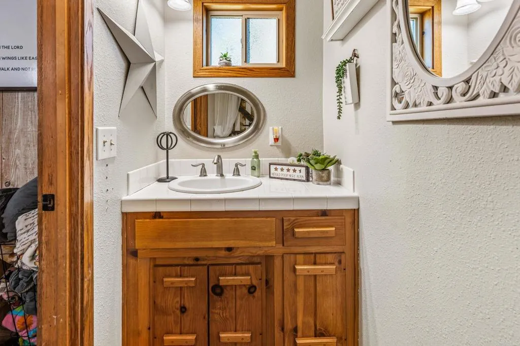 https://cdn.realtyfeed.com/cdn/127/306659499/8727d383dc95178a8442fe24c9ec0f06.webp