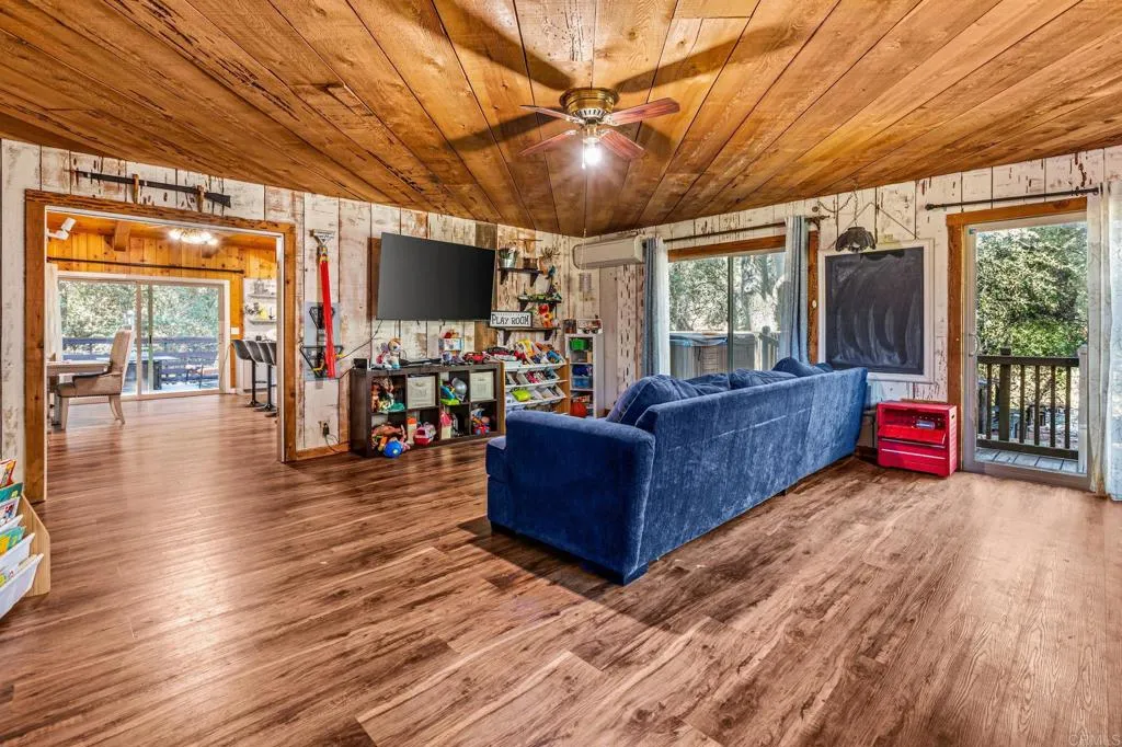 https://cdn.realtyfeed.com/cdn/127/306659499/b87e5bcb808d9bffc98a3ab67309d21e.webp