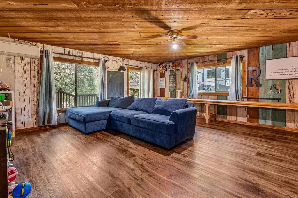 https://cdn.realtyfeed.com/cdn/127/306659499/c372893bc312f96c07412772272199c0.webp