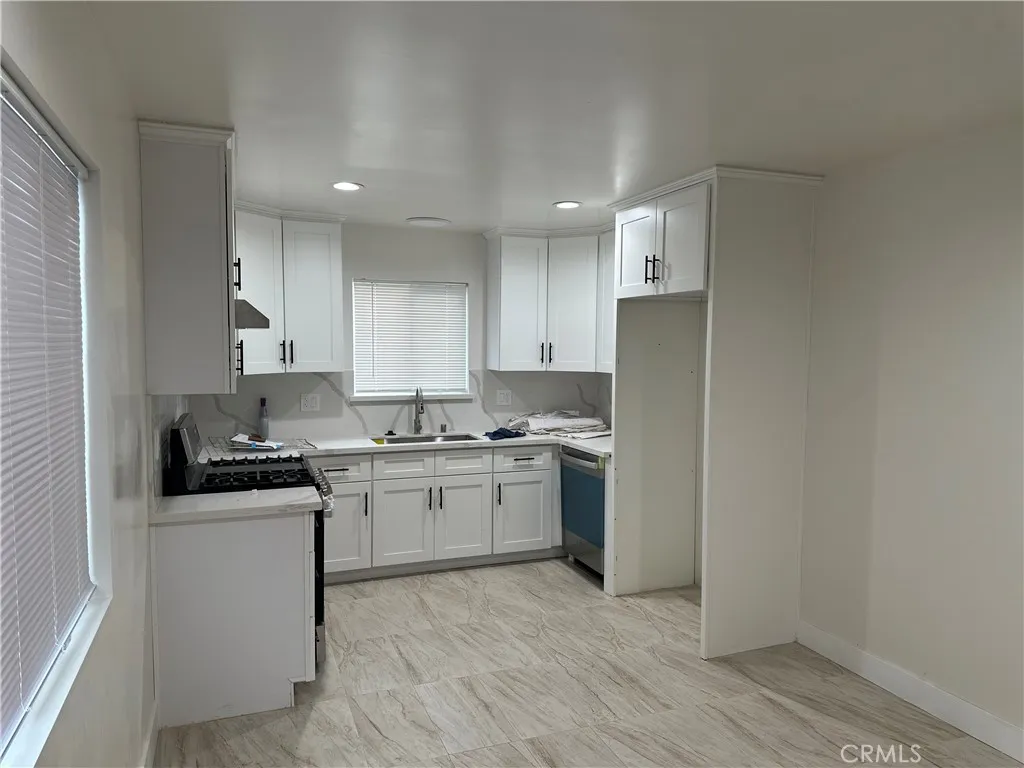 2161 Myrtle Ave, Long Beach, CA 90806 - Photo 4 of 14, Long Beach, CA