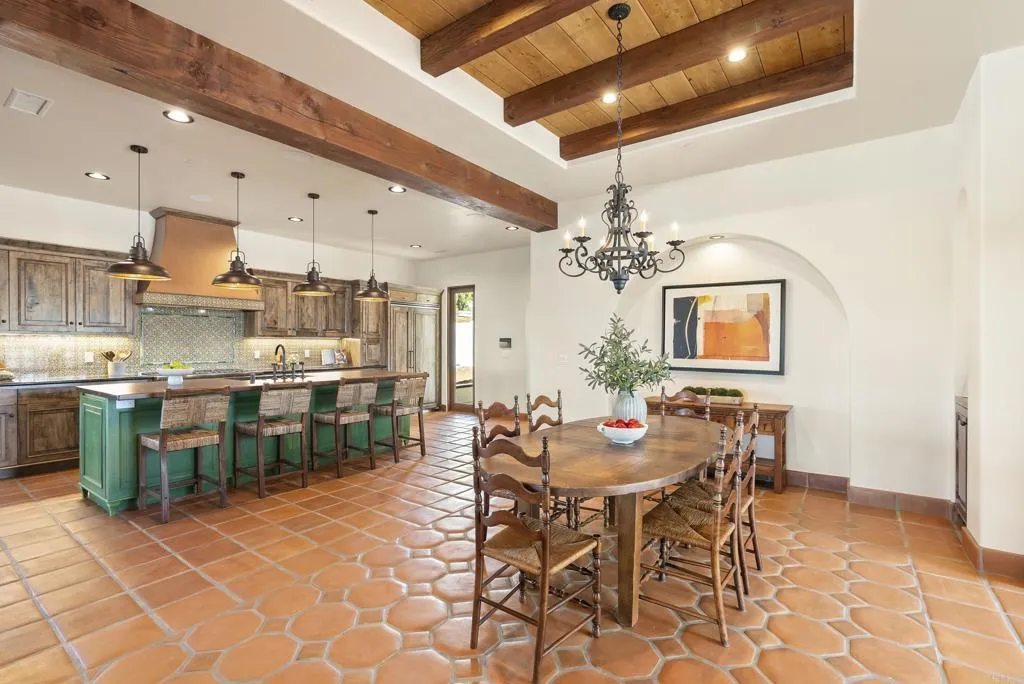 https://cdn.realtyfeed.com/cdn/127/306659556/1cea88c506b7716dc5dd7c5252372e19.webp