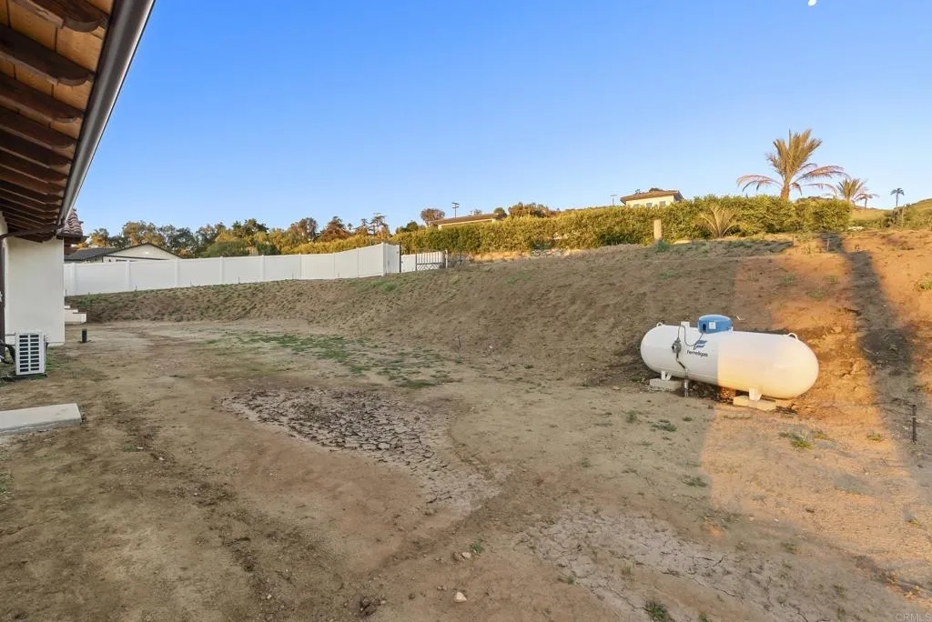 https://cdn.realtyfeed.com/cdn/127/306659556/1de3877272463fa4b42e6125ec981216.webp