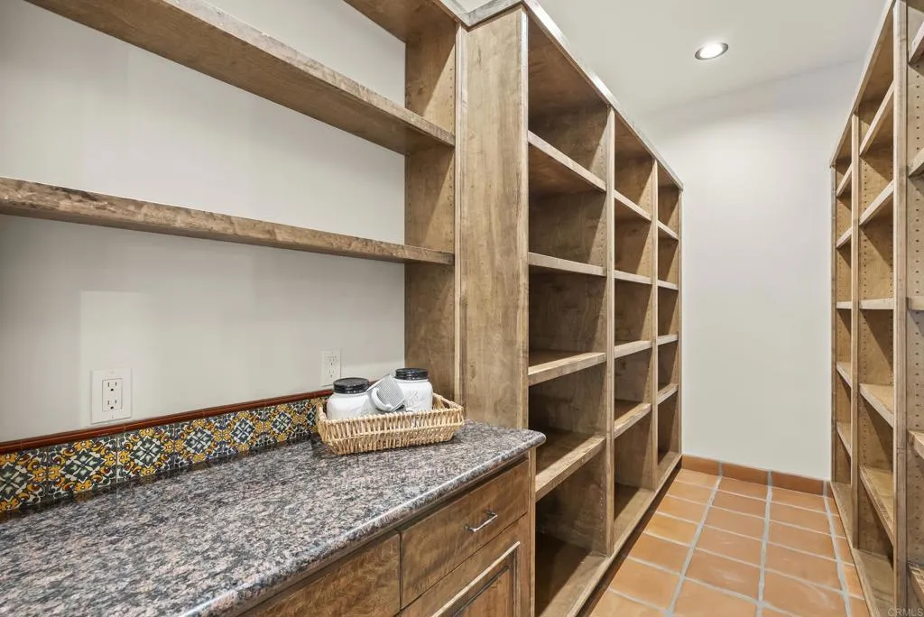 https://cdn.realtyfeed.com/cdn/127/306659556/552987c8c76f3d378e04c9384147e4c7.webp
