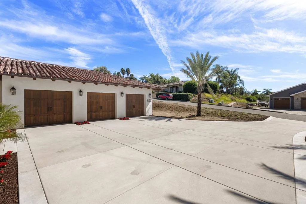 https://cdn.realtyfeed.com/cdn/127/306659556/81b50ba8579222cdcc9ad3cf4e1772e2.webp