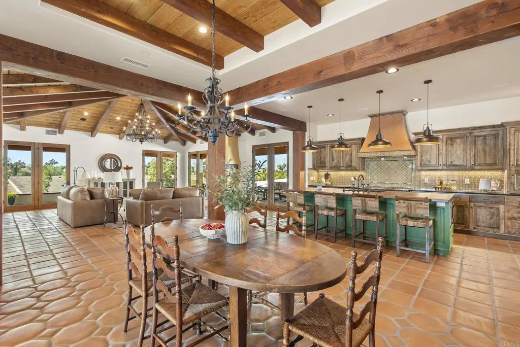 https://cdn.realtyfeed.com/cdn/127/306659556/954da6cb13cbd7f18288d582b25db86b.webp
