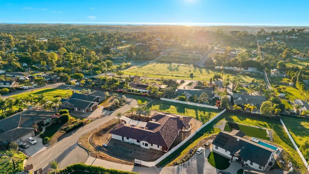 https://cdn.realtyfeed.com/cdn/127/306659556/bb88c86aad221f9733b5f1be55ce57aa.webp