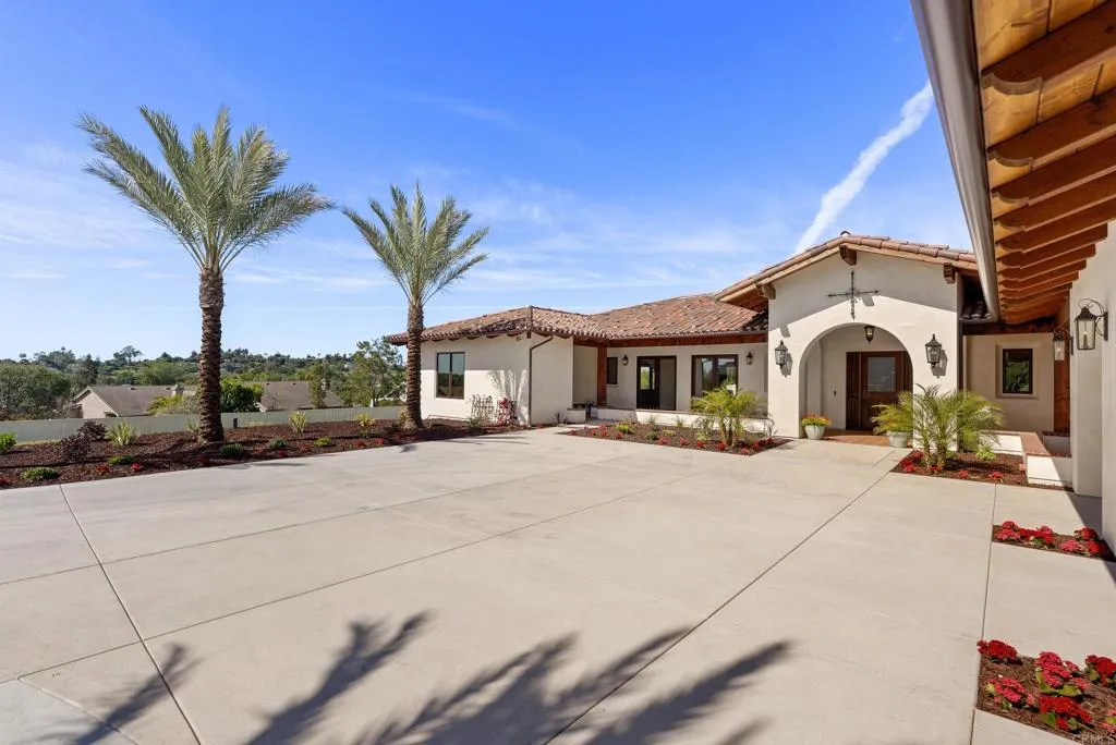https://cdn.realtyfeed.com/cdn/127/306659556/bf353ea14b150f2ac7c0c456e7c69dce.webp