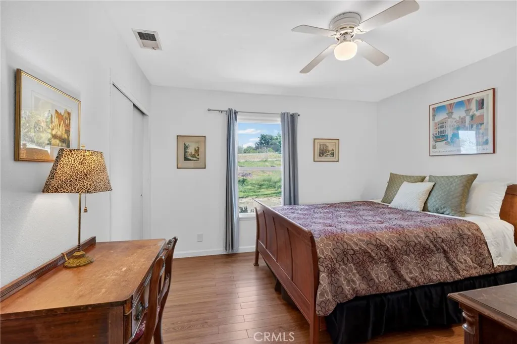 https://cdn.realtyfeed.com/cdn/127/306659580/449fa38ec38a98a871ec88417c562149.webp