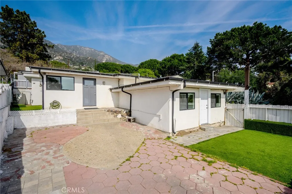 La Crescenta, CA 91214