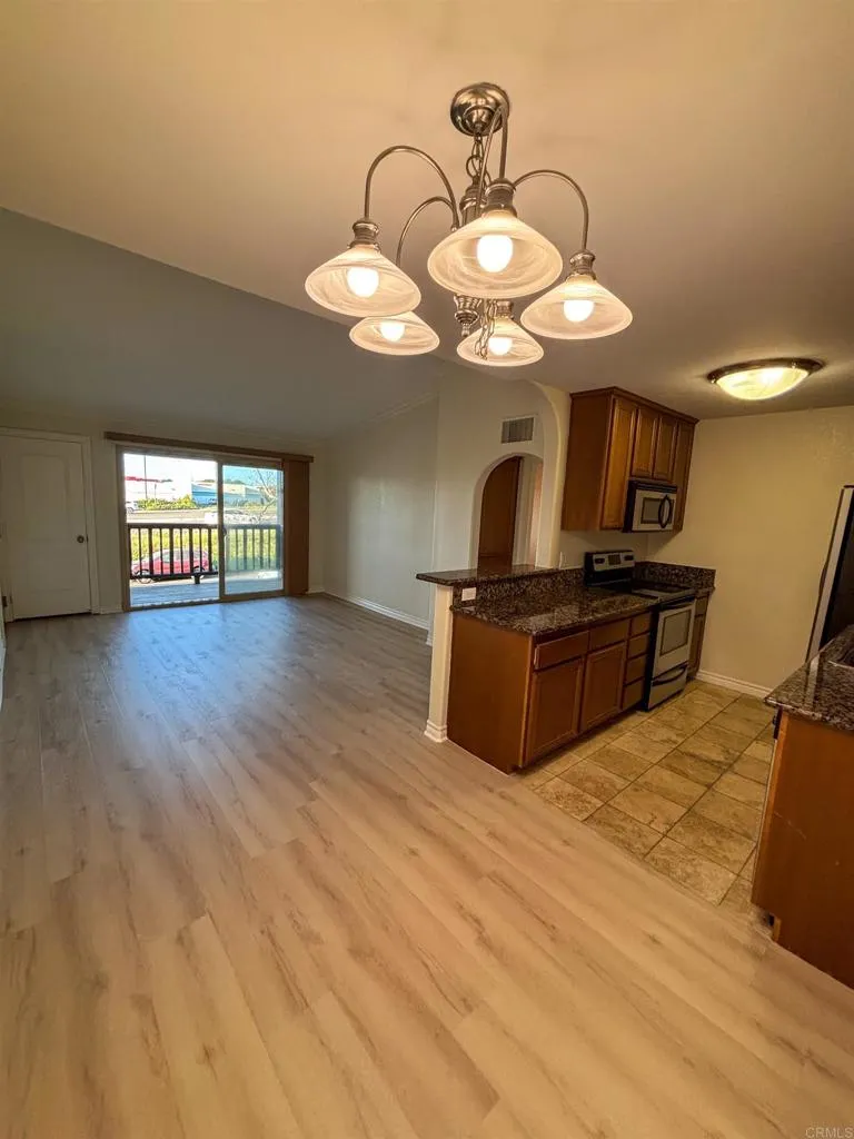 Photo #2: PTP2601654 Listing: Photo #2