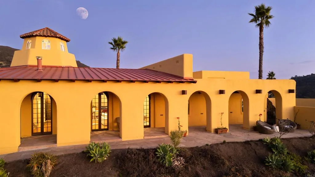 https://cdn.realtyfeed.com/cdn/127/306659758/093396dece618923b830efe4c36241ab.webp