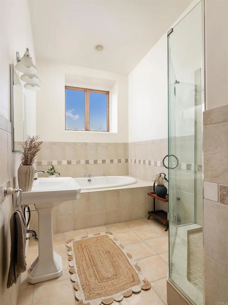 https://cdn.realtyfeed.com/cdn/127/306659758/38c9e4360b288c4711987ed5dcea030b.webp