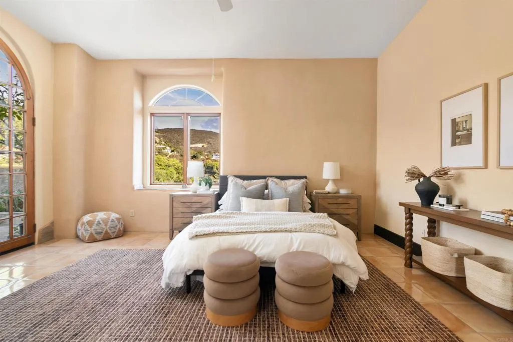 https://cdn.realtyfeed.com/cdn/127/306659758/4fa054ef9cb606591de1f71619928084.webp